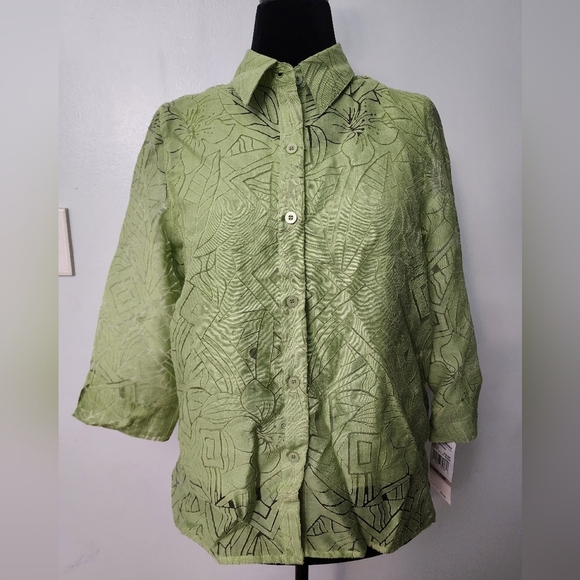 Alfred Dunner Tops - Alfred Dunner Green Sheer Floral Blouse 12P